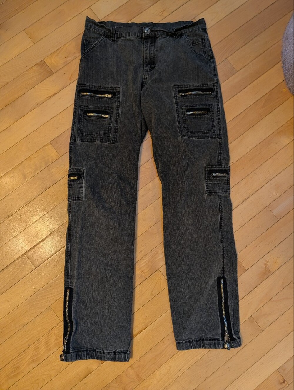 b.u.m. Equipment Cargo Jeans
